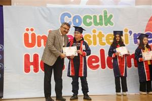 ASÜ’de Çocuk Üniversitesi  mezuniyet heyecanı yaşandı